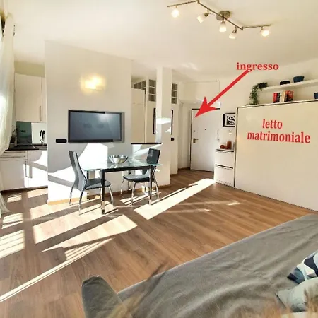Smart - 1min From The Subway Appartamento Milano
