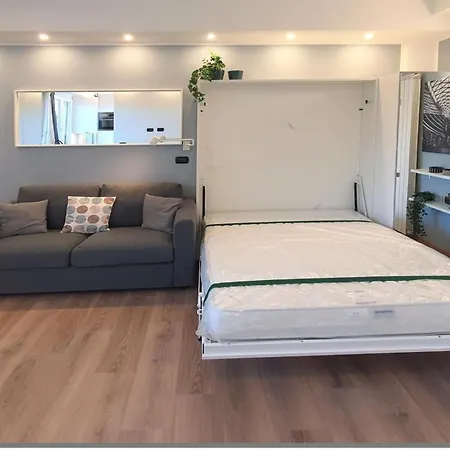 Smart - 1min From The Subway Milano