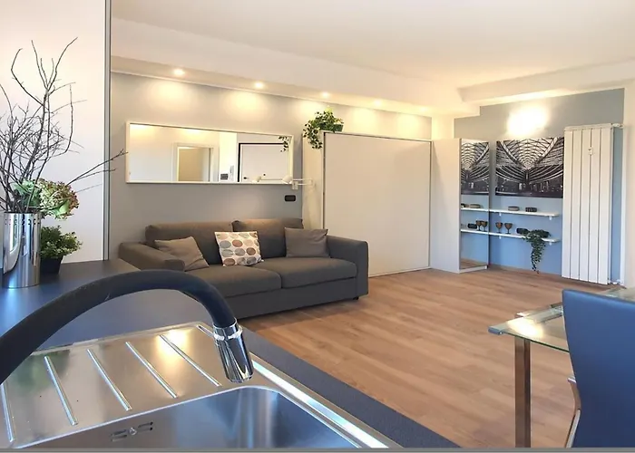 Smart - 1min From The Subway Apartament *